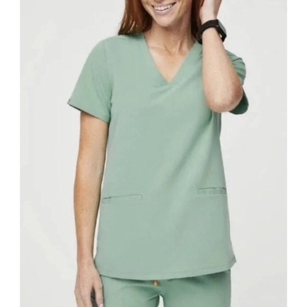 FIGS Casma Womens Small Short Sleeve Three Pocket Scrub Top Rafaela Green